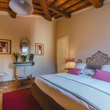 Duchess Boutique De Charme Bed & Breakfast Florenţa Exterior foto