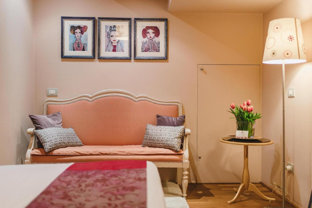 Duchess Boutique De Charme Bed & Breakfast Florenţa Exterior foto
