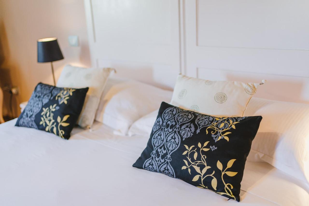 Duchess Boutique De Charme Bed & Breakfast Florenţa Exterior foto